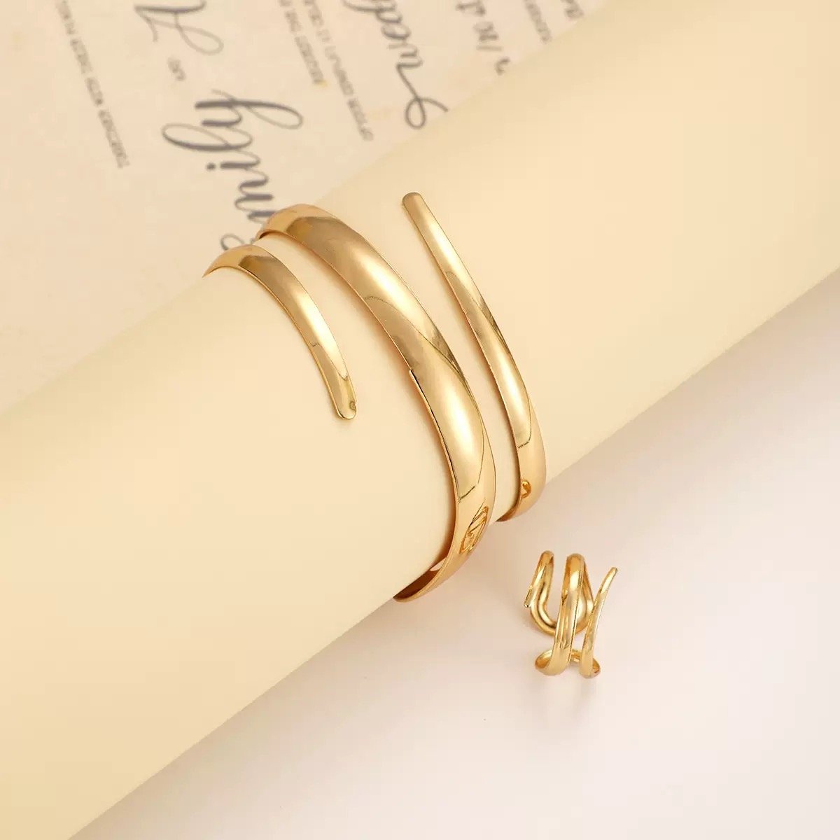 Free Gold Bracelet & Ring Set